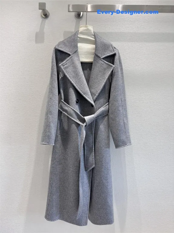 Hermès cashmere coat with large lapels